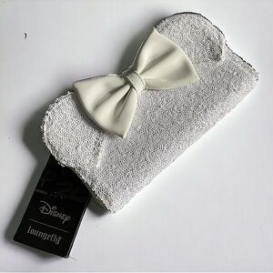 Loungefly - Disney Minnie Mouse - Sequin Wedding Zip Around Wallet